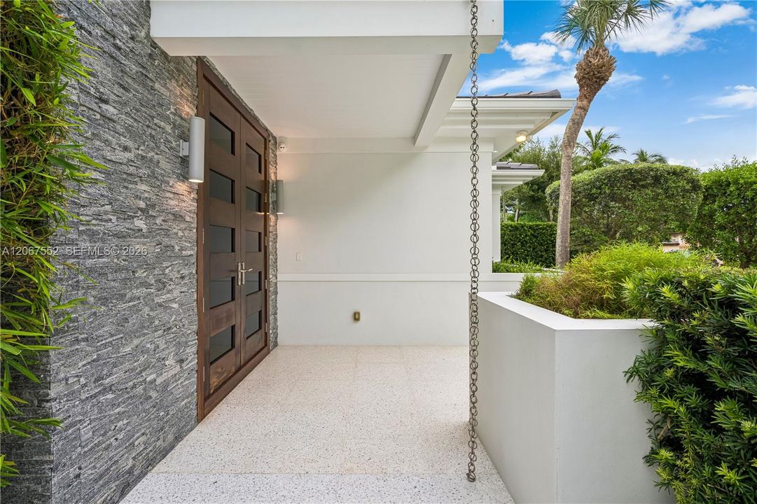 For Sale: $4,000,000 (5 beds, 4 baths, 3673 Square Feet)