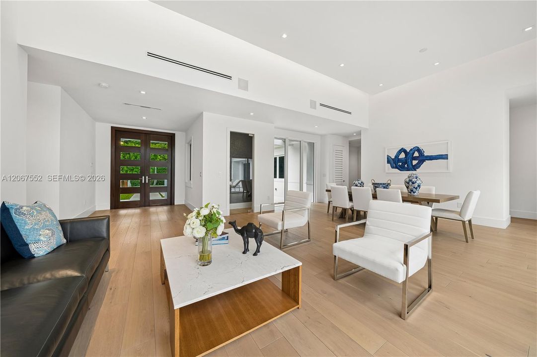 For Sale: $4,000,000 (5 beds, 4 baths, 3673 Square Feet)
