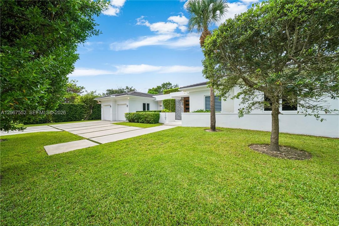For Sale: $4,000,000 (5 beds, 4 baths, 3673 Square Feet)