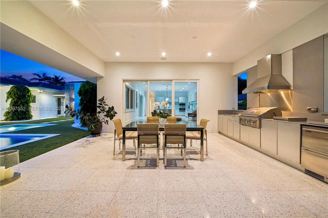 For Sale: $4,000,000 (5 beds, 4 baths, 3673 Square Feet)