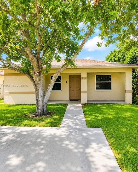 For Sale: $415,000 (4 beds, 2 baths, 1290 Square Feet)