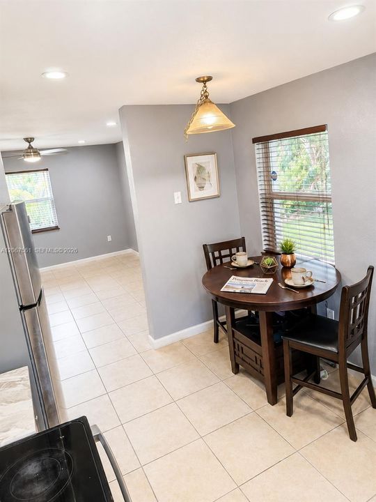 For Sale: $415,000 (4 beds, 2 baths, 1290 Square Feet)