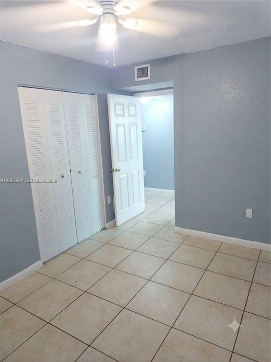 For Sale: $415,000 (4 beds, 2 baths, 1290 Square Feet)