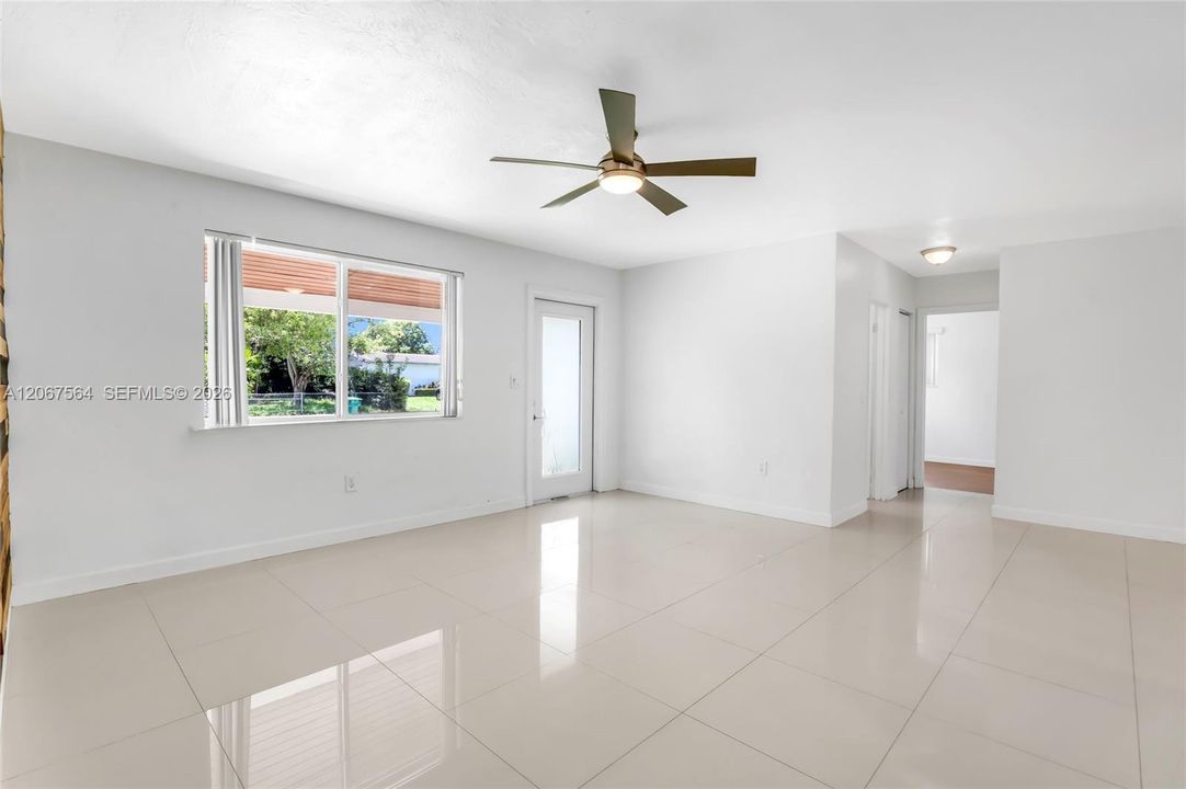 For Rent: $3,500 (3 beds, 2 baths, 1699 Square Feet)