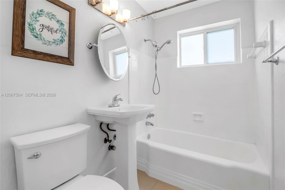 For Rent: $3,500 (3 beds, 2 baths, 1699 Square Feet)