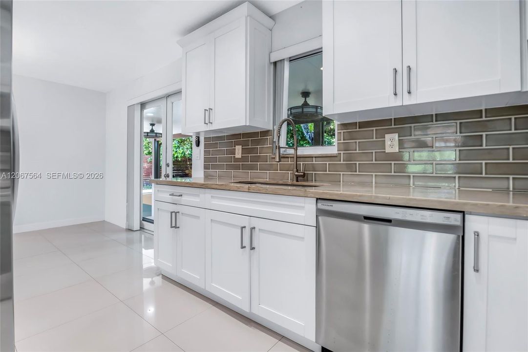 For Rent: $3,500 (3 beds, 2 baths, 1699 Square Feet)
