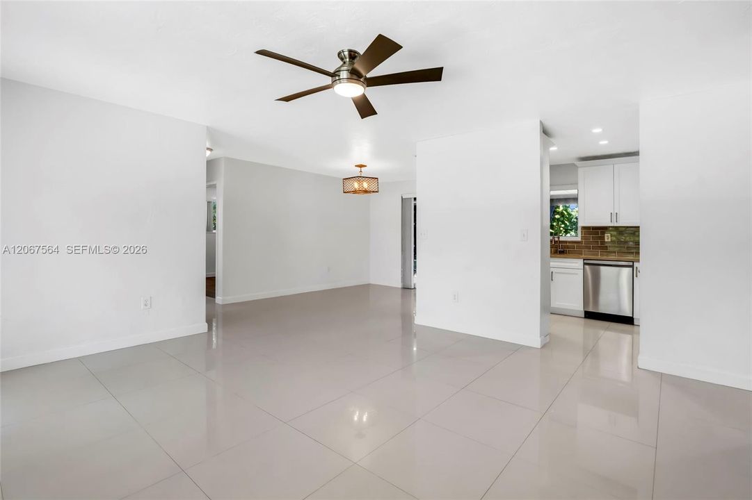 For Rent: $3,500 (3 beds, 2 baths, 1699 Square Feet)