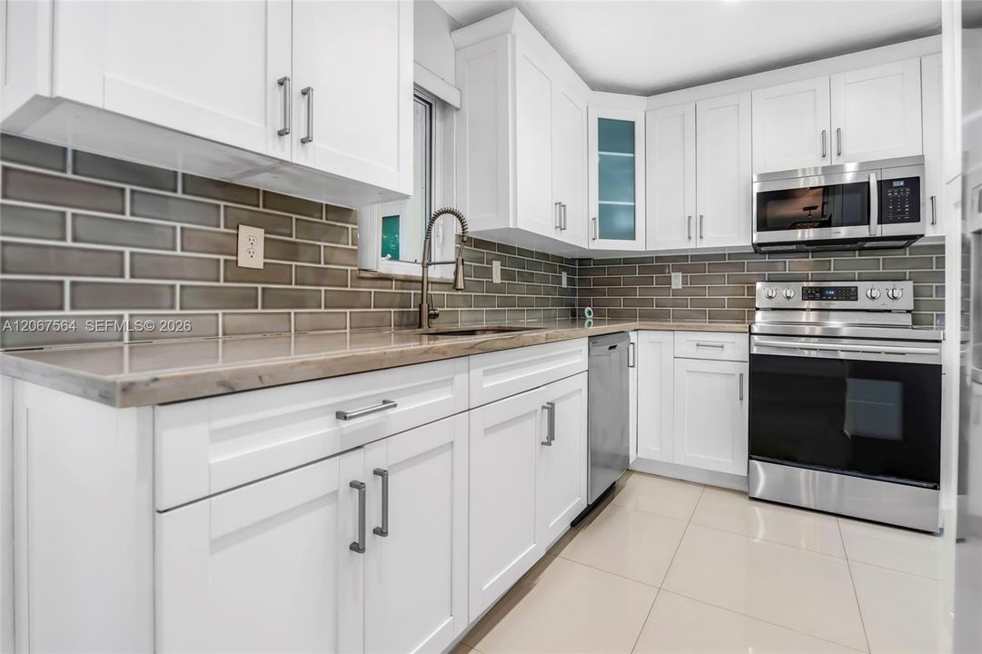 For Rent: $3,500 (3 beds, 2 baths, 1699 Square Feet)