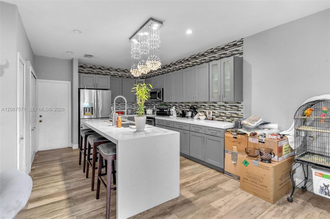 For Sale: $649,000 (3 beds, 2 baths, 1539 Square Feet)