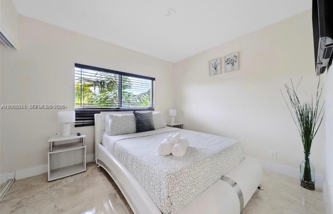 For Sale: $434,900 (3 beds, 2 baths, 1056 Square Feet)