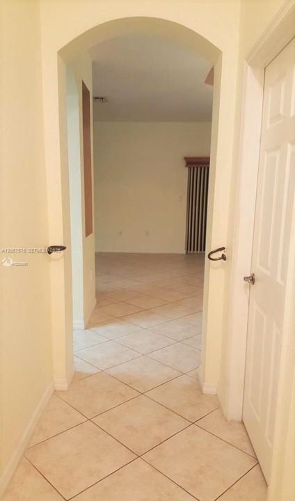 For Rent: $3,250 (3 beds, 2 baths, 1558 Square Feet)