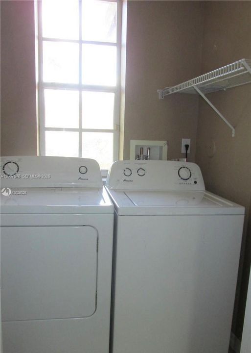 For Rent: $3,250 (3 beds, 2 baths, 1558 Square Feet)