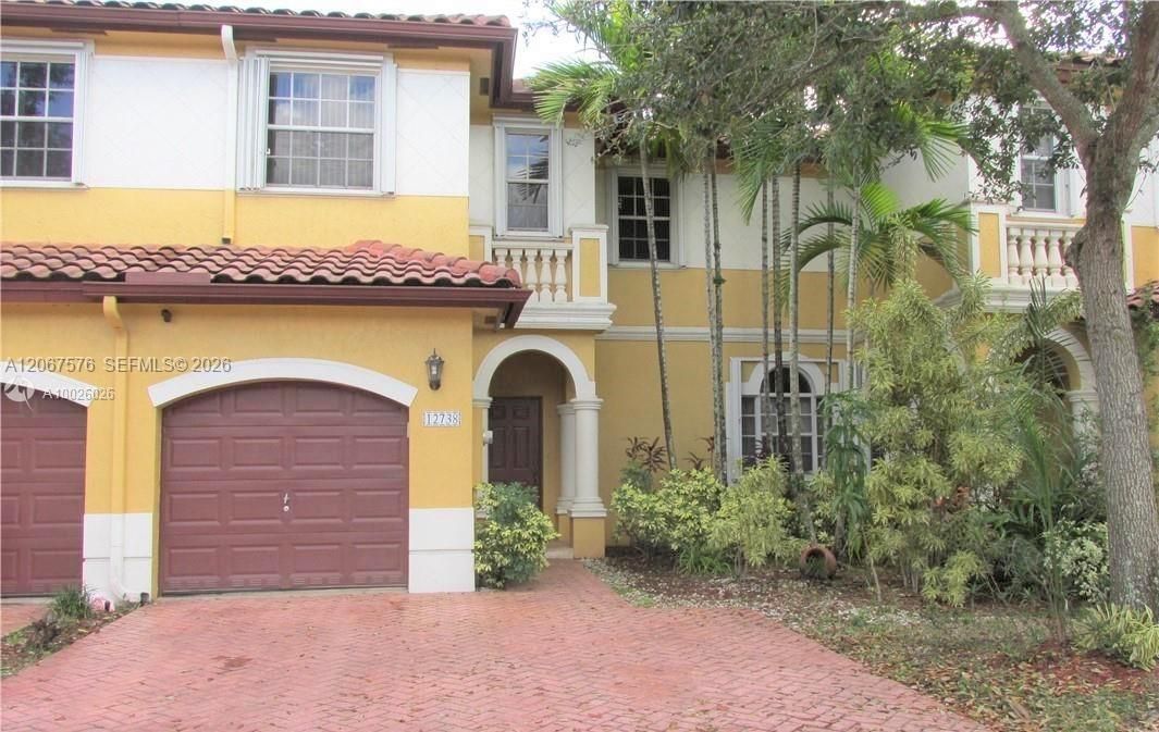 For Rent: $3,250 (3 beds, 2 baths, 1558 Square Feet)