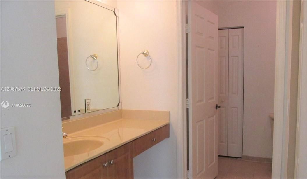 For Rent: $3,250 (3 beds, 2 baths, 1558 Square Feet)