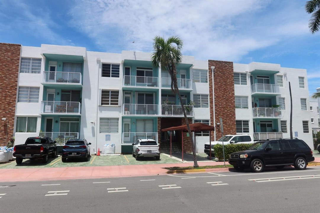 Exterior 2