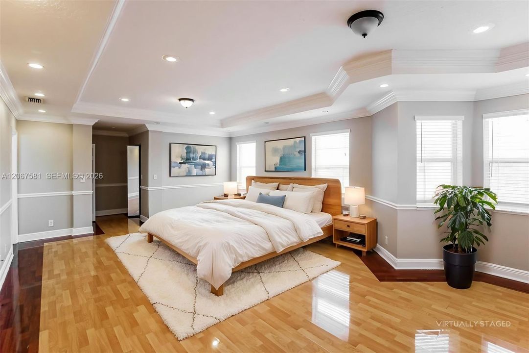 For Rent: $4,705 (5 beds, 4 baths, 3823 Square Feet)