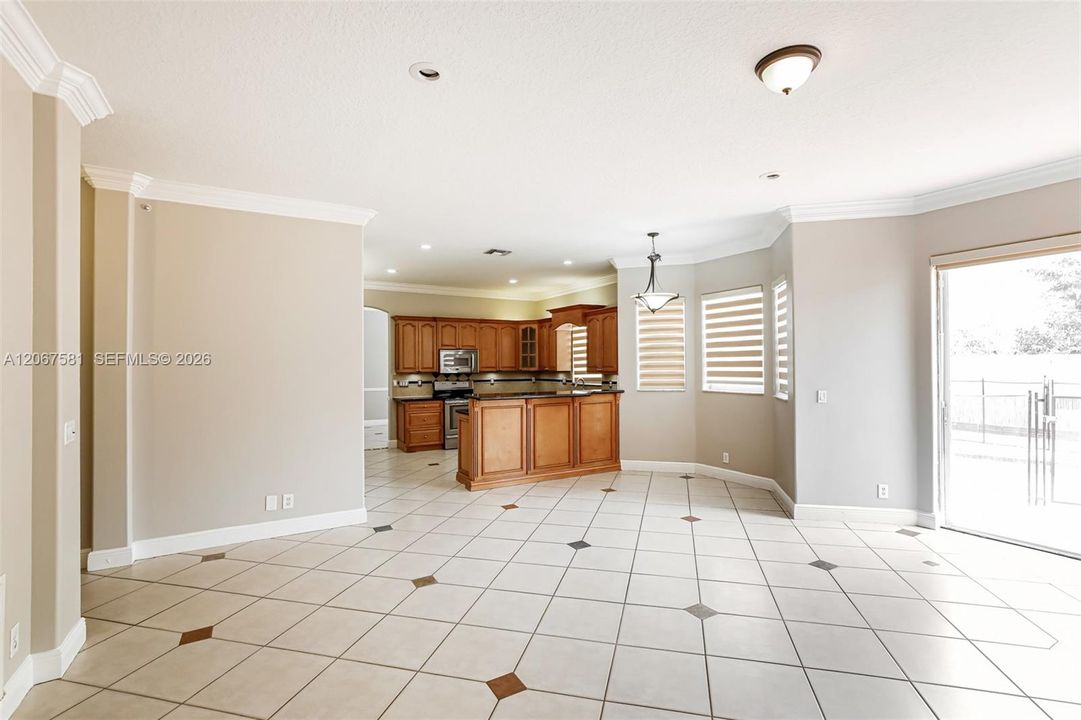 For Rent: $4,705 (5 beds, 4 baths, 3823 Square Feet)