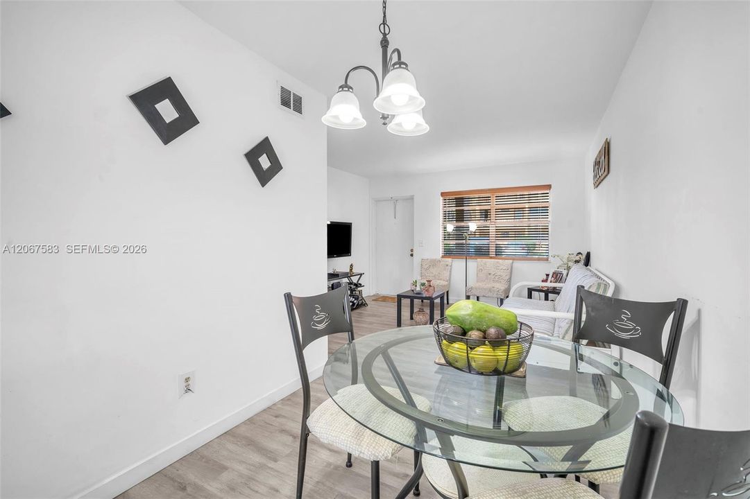For Sale: $85,000 (1 beds, 1 baths, 540 Square Feet)