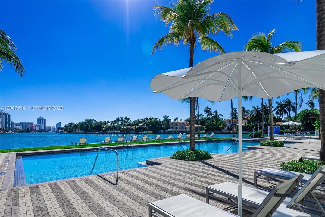 For Sale: $1,950,000 (3 beds, 3 baths, 1862 Square Feet)