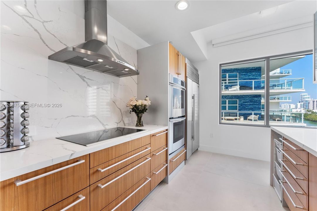For Sale: $1,950,000 (3 beds, 3 baths, 1862 Square Feet)