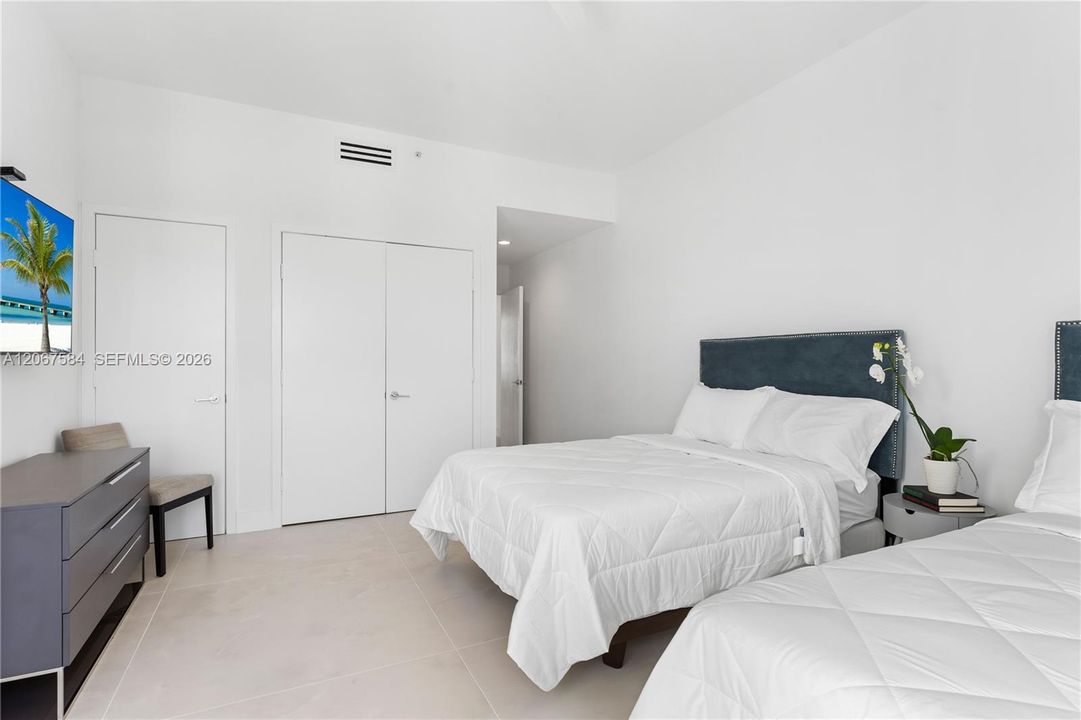 For Sale: $1,950,000 (3 beds, 3 baths, 1862 Square Feet)