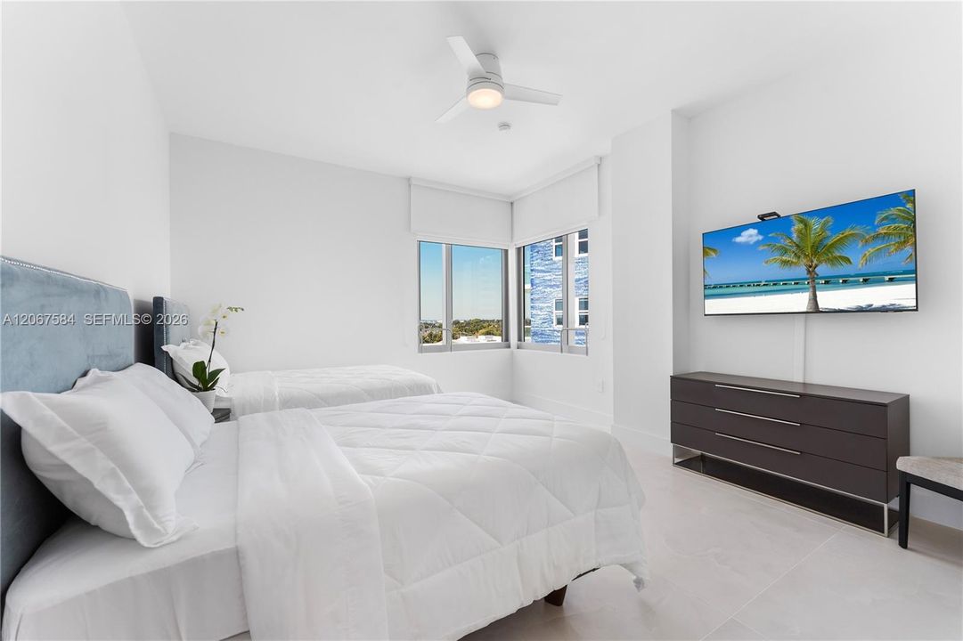 For Sale: $1,950,000 (3 beds, 3 baths, 1862 Square Feet)