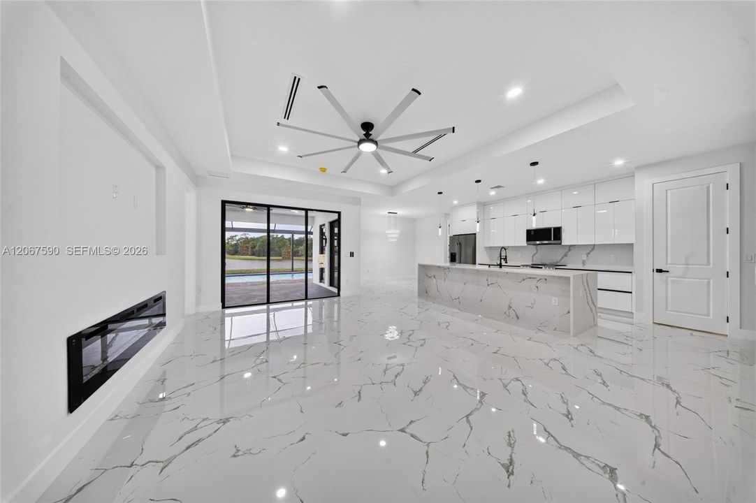 For Sale: $629,000 (4 beds, 3 baths, 2041 Square Feet)