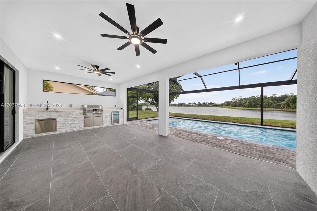 For Sale: $629,000 (4 beds, 3 baths, 2041 Square Feet)