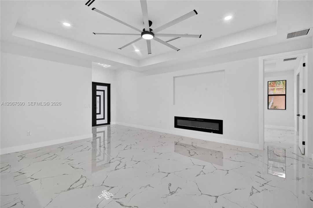 For Sale: $629,000 (4 beds, 3 baths, 2041 Square Feet)