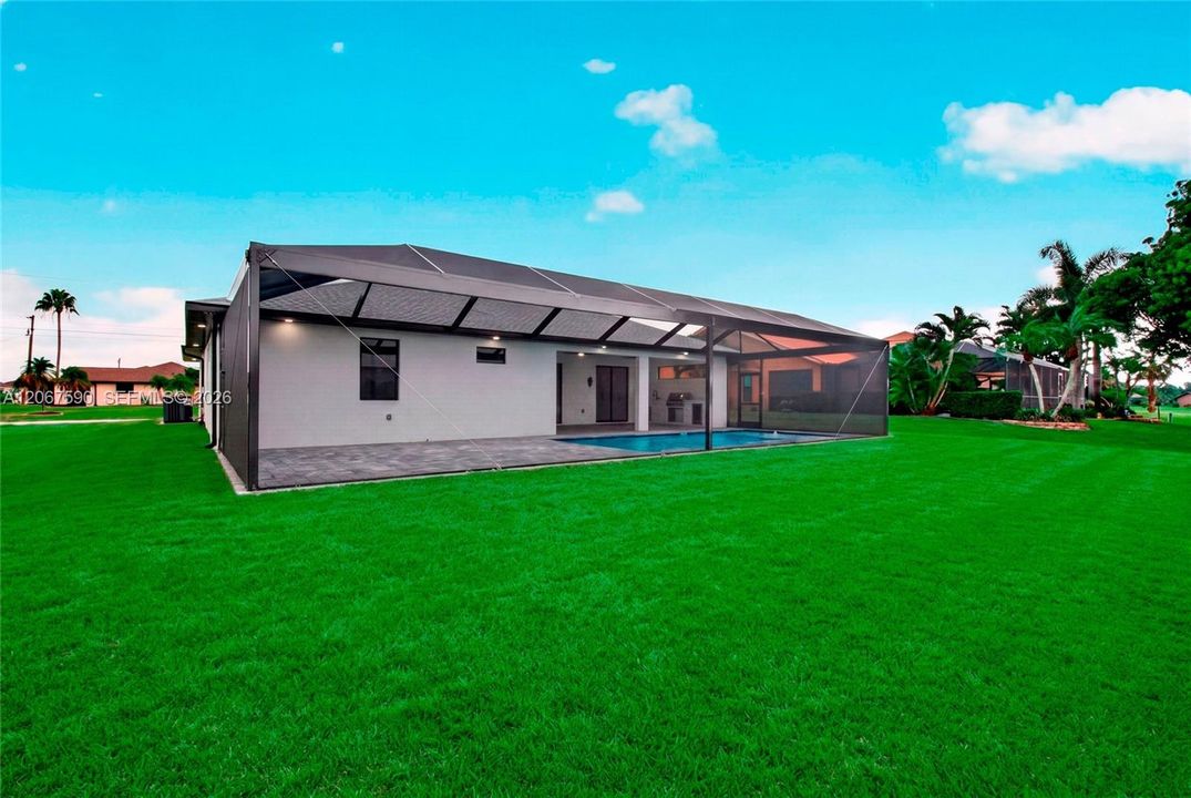 For Sale: $629,000 (4 beds, 3 baths, 2041 Square Feet)