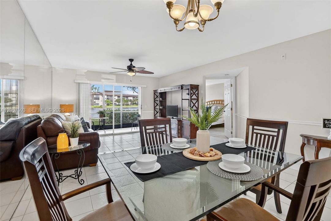 For Sale: $289,900 (2 beds, 2 baths, 1364 Square Feet)