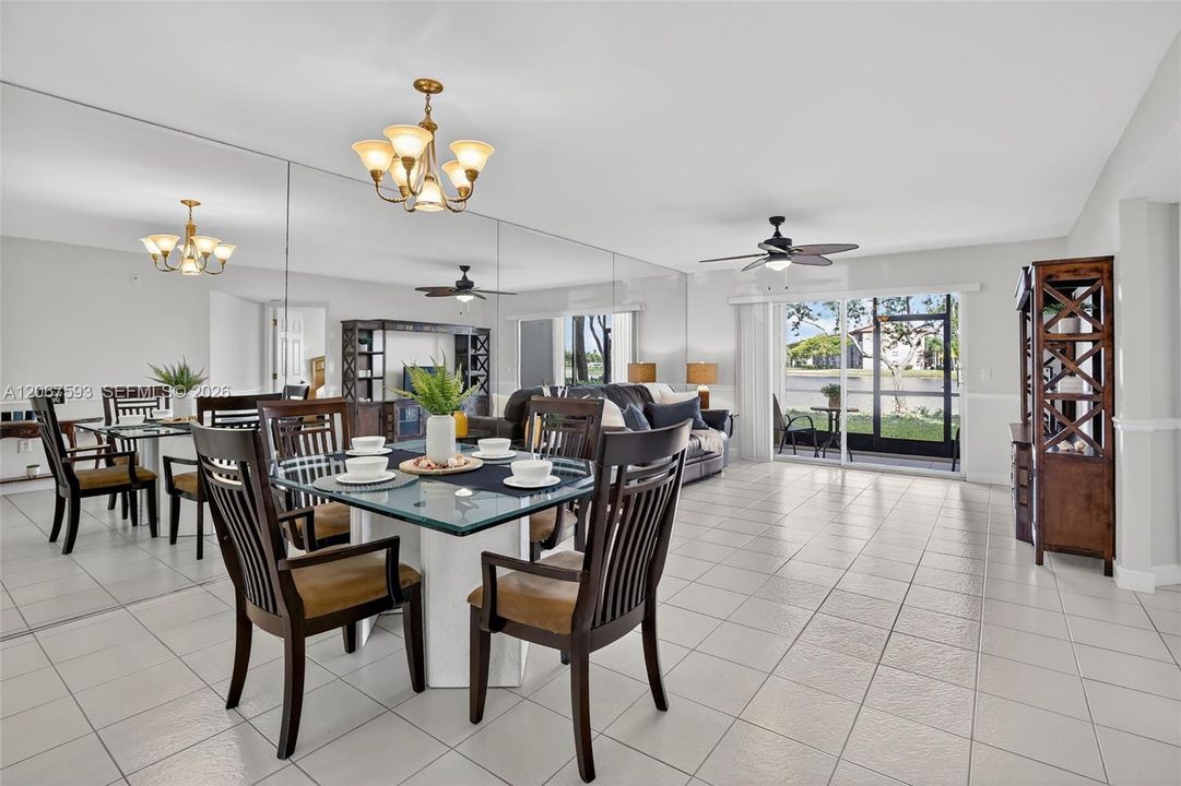 For Sale: $289,900 (2 beds, 2 baths, 1364 Square Feet)