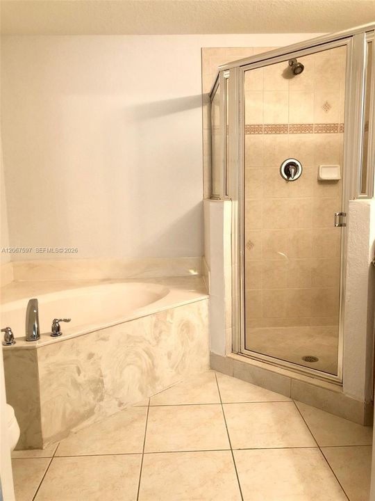 В аренду: $2,350 (2 спален, 2 ванн, 1071 Квадратных фут)