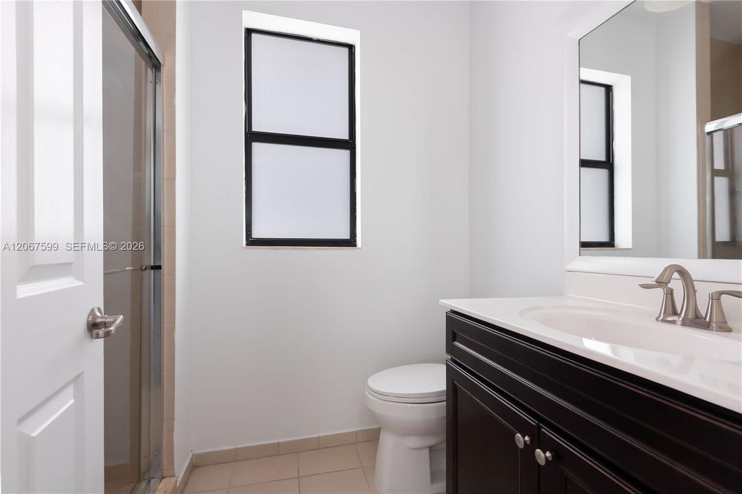 For Sale: $1,100,000 (4 beds, 3 baths, 2650 Square Feet)