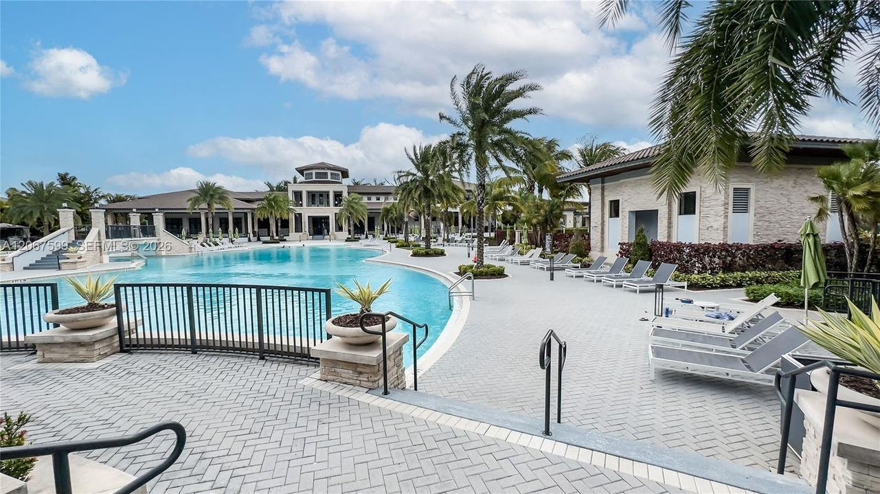 For Sale: $1,100,000 (4 beds, 3 baths, 2650 Square Feet)