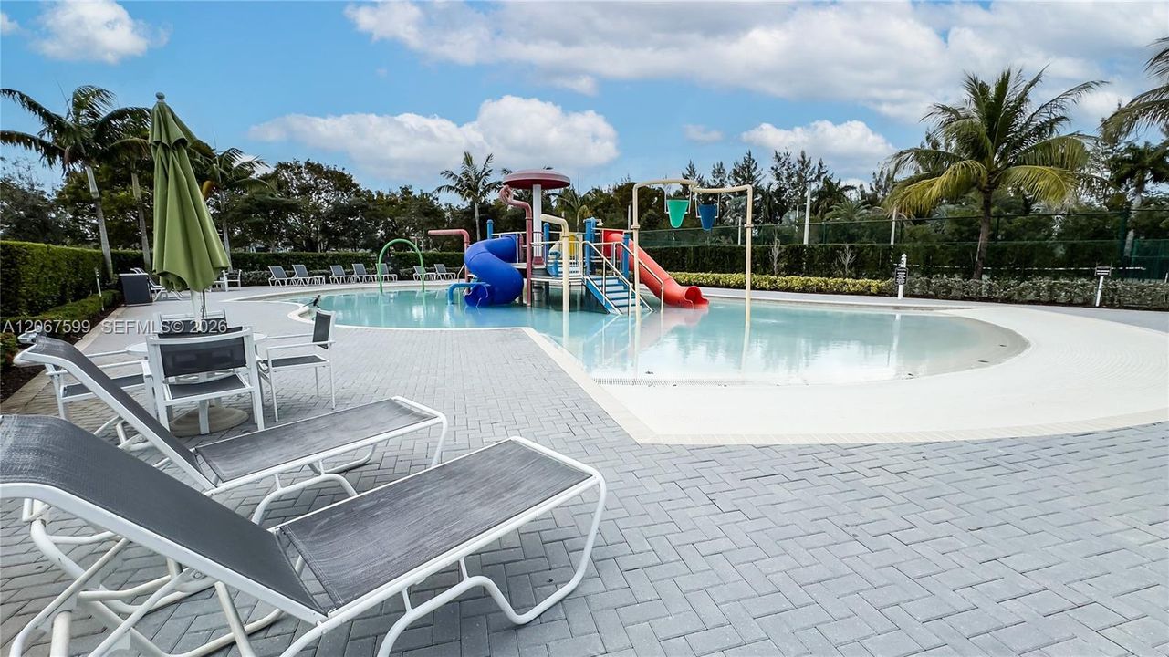 For Sale: $1,100,000 (4 beds, 3 baths, 2650 Square Feet)