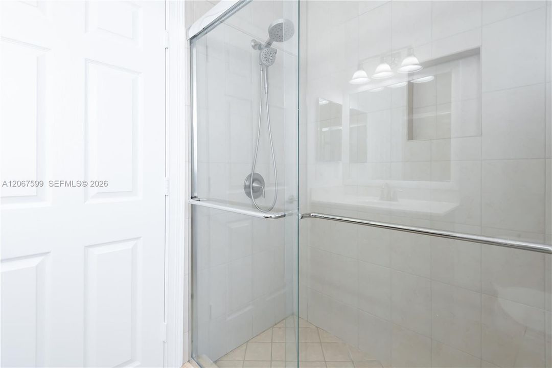 For Sale: $1,100,000 (4 beds, 3 baths, 2650 Square Feet)
