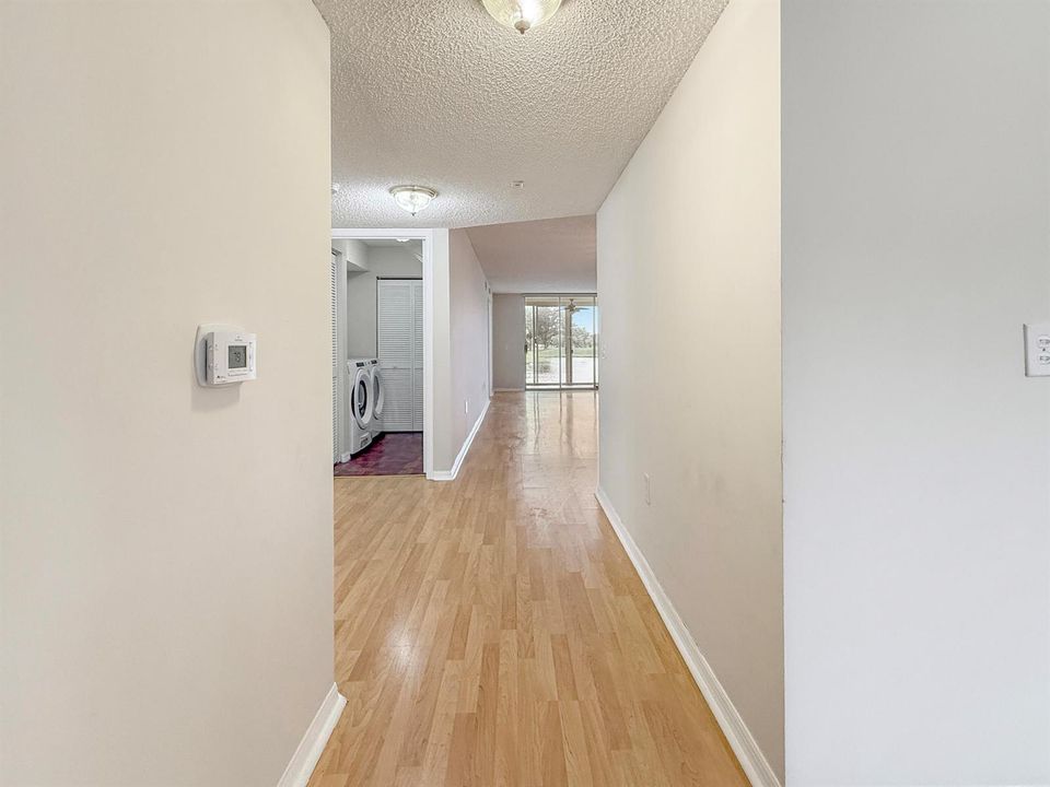 Foyer/Hallway