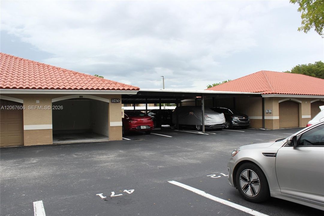 For Rent: $1,900 (1 beds, 1 baths, 690 Square Feet)