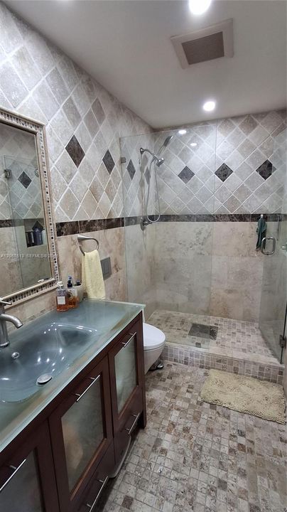 На продажу: $189,900 (1 спален, 1 ванн, 800 Квадратных фут)