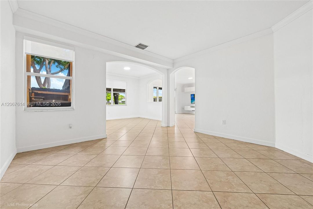 For Sale: $825,000 (4 beds, 2 baths, 2217 Square Feet)