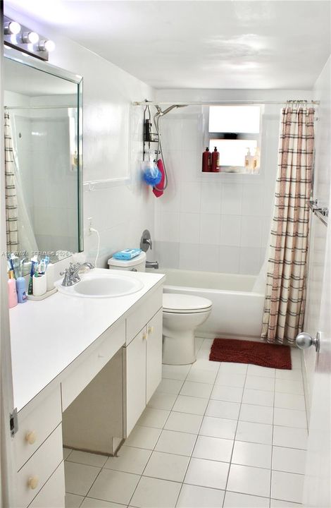 For Sale: $319,999 (2 beds, 2 baths, 1020 Square Feet)