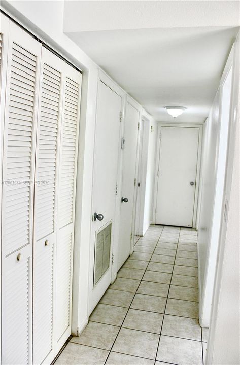 For Sale: $319,999 (2 beds, 2 baths, 1020 Square Feet)