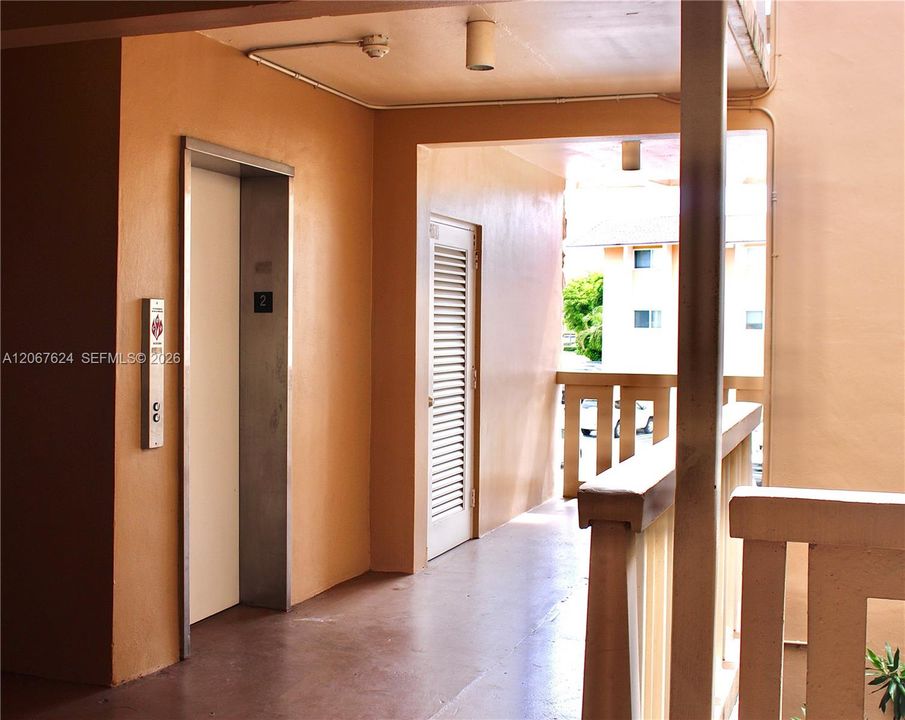 For Sale: $319,999 (2 beds, 2 baths, 1020 Square Feet)