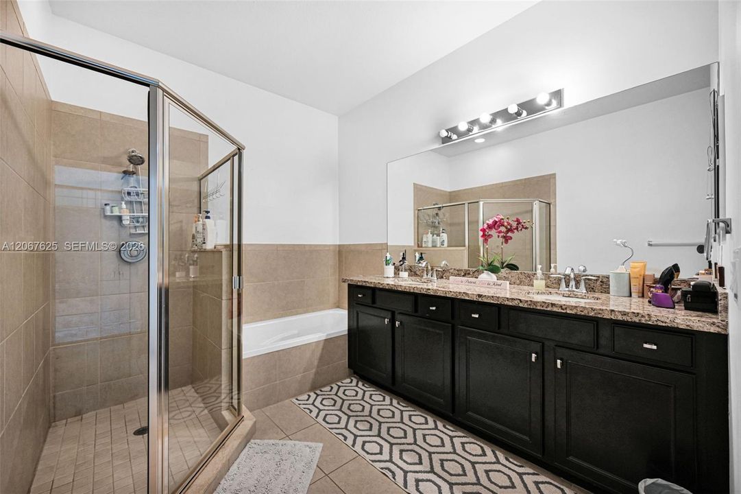 For Rent: $3,500 (3 beds, 3 baths, 1782 Square Feet)