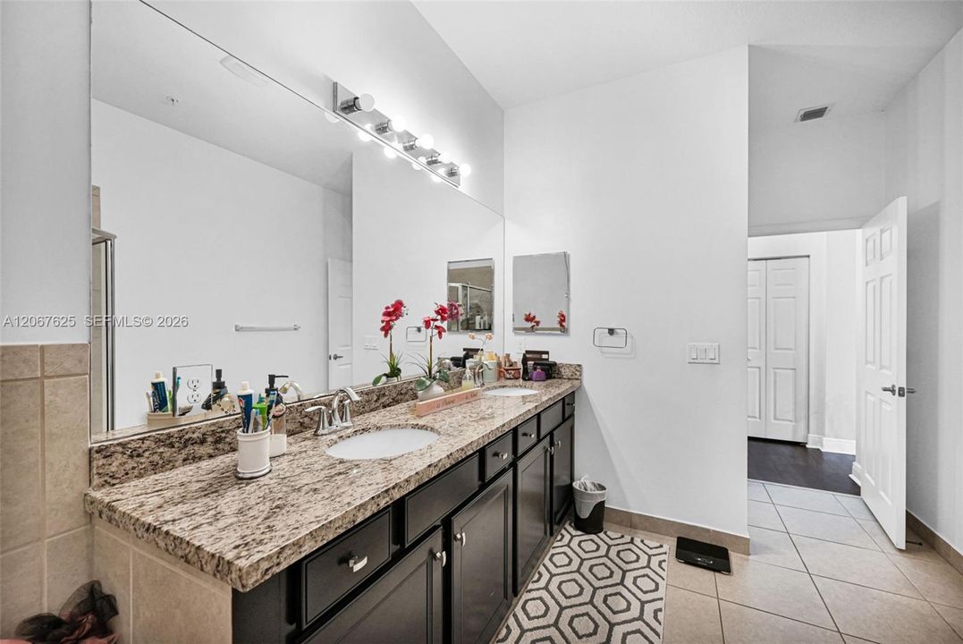 For Rent: $3,500 (3 beds, 3 baths, 1782 Square Feet)