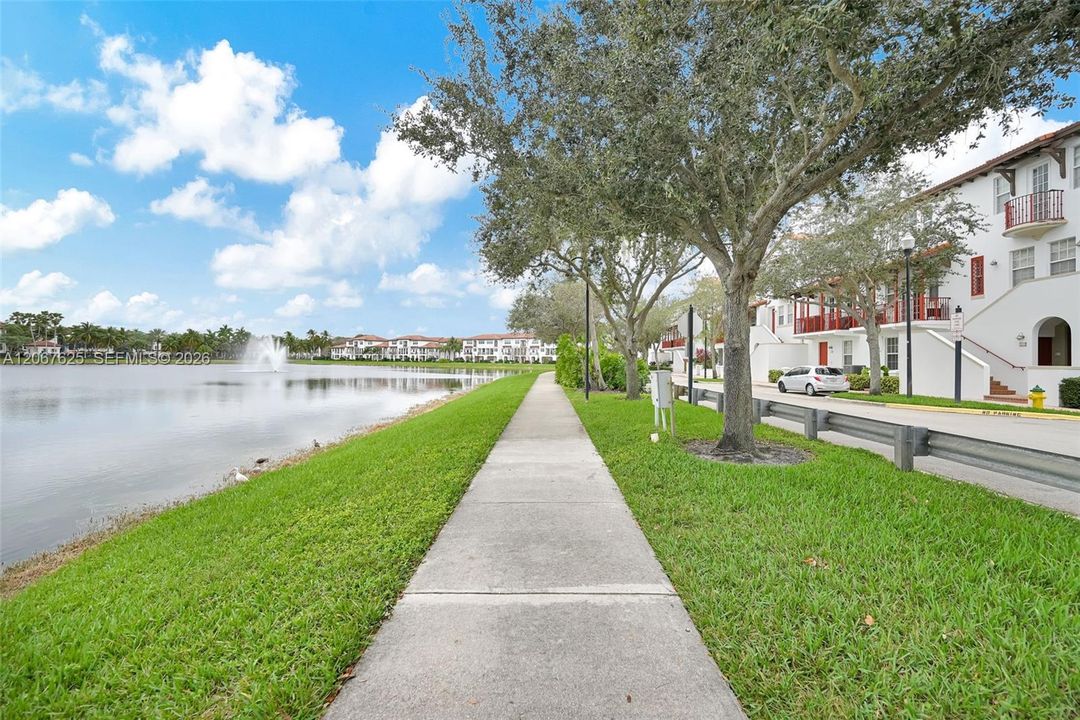 For Rent: $3,500 (3 beds, 3 baths, 1782 Square Feet)