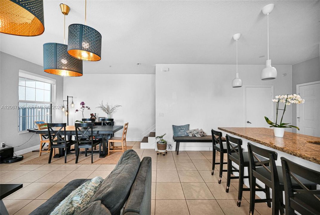 For Rent: $3,500 (3 beds, 3 baths, 1782 Square Feet)