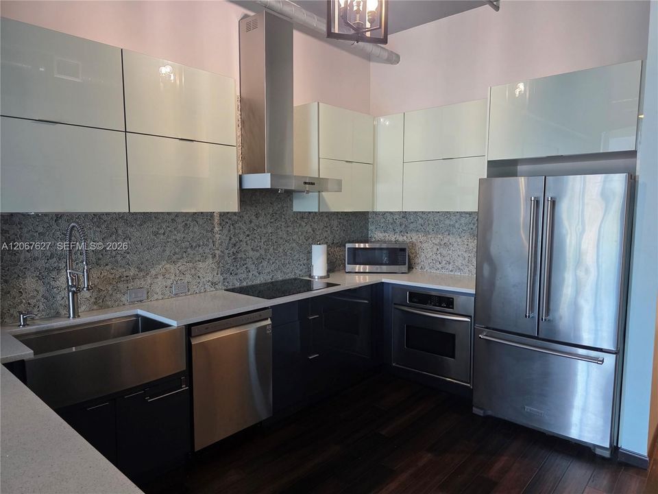 Недавно арендовано: $3,500 (2 спален, 2 ванн, 863 Квадратных фут)