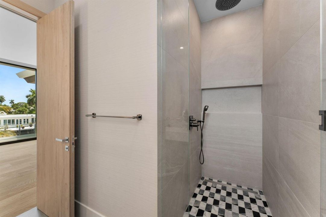 2400 Barcelona Dr_1oakstudios_50